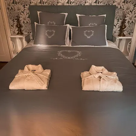 Elegance - Chateau Maranne Nocleg ze śniadaniem 3*